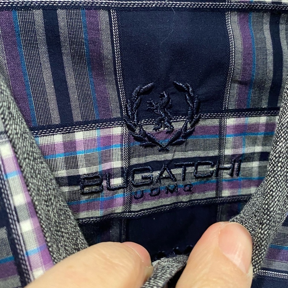 Classic Fit ๐๐ Button-Up Shirt BUGATCH - Picture 2 of 5